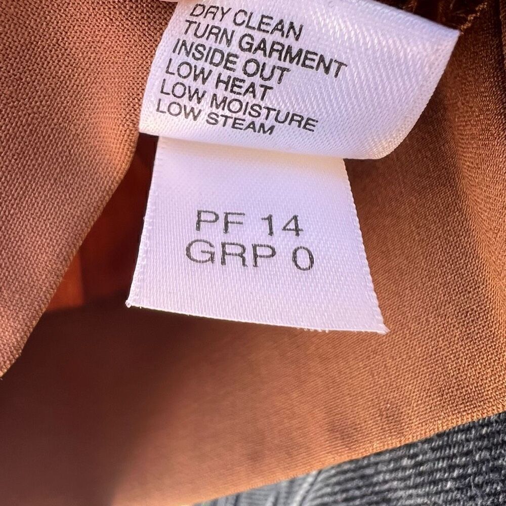 St. John Straight Leg Mid Rise Trouser Pants Press Pleats in Brown Women’s 10 - Picture 9 of 11